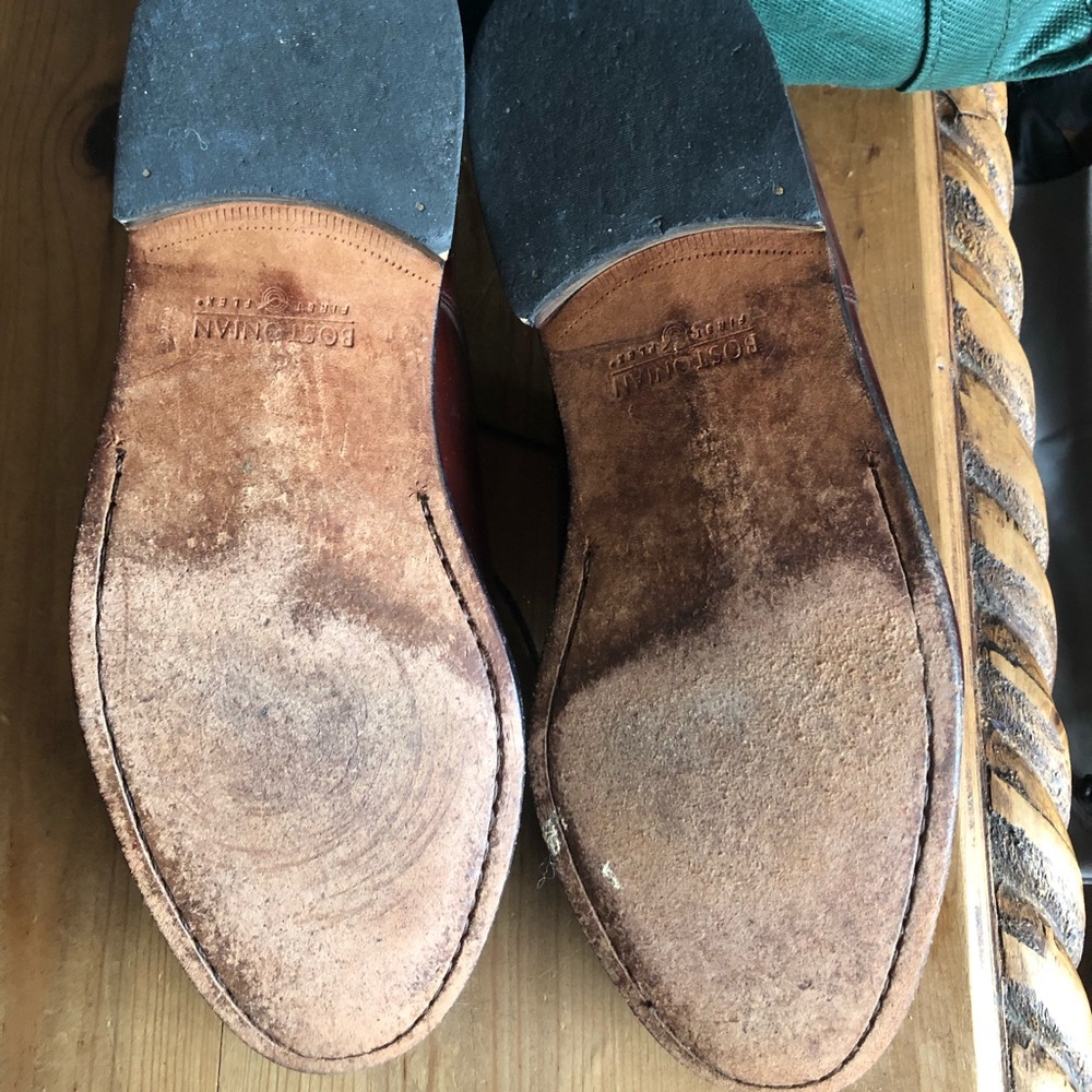 Burgundy dress shoes with cap toe - Picture 3 of 3